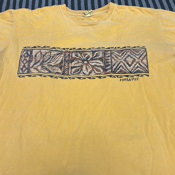 Crazy Shirts | Men’s Hawaii Short Sleeve T-Shirt | Size X-Large - Picture 2 of 4